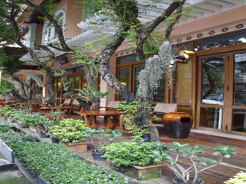 La Petite Salil Sukhumvit 8 Hotel Bangkok Bagian luar foto